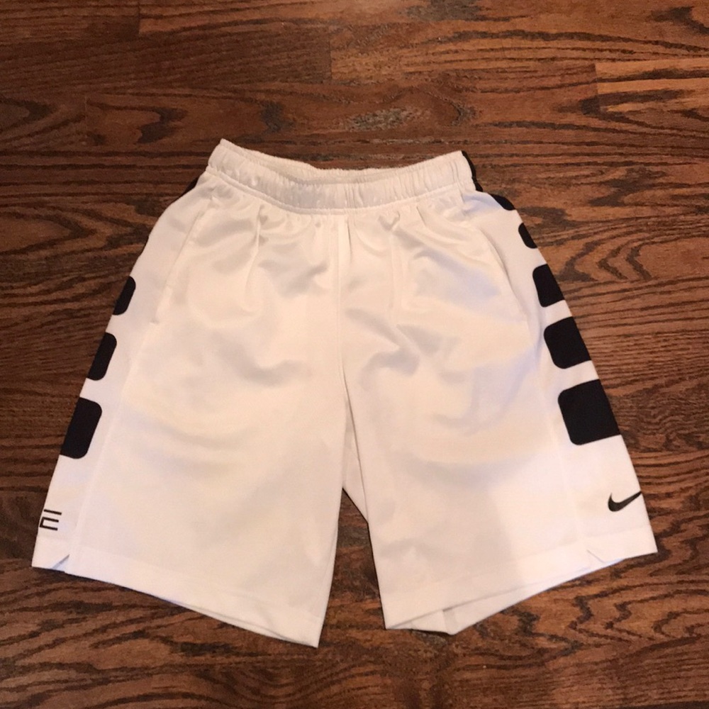 Nike Elite Basketball Shorts Women’s